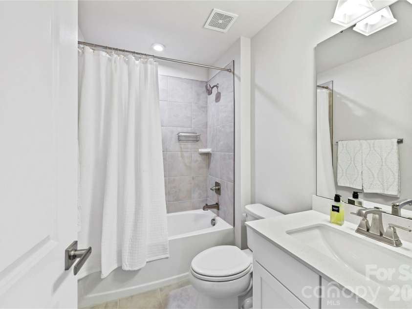 739 Anderson Street, Charlotte, NC 28205.  MLS# CAR4408710, YatesRealty ID 42197. 