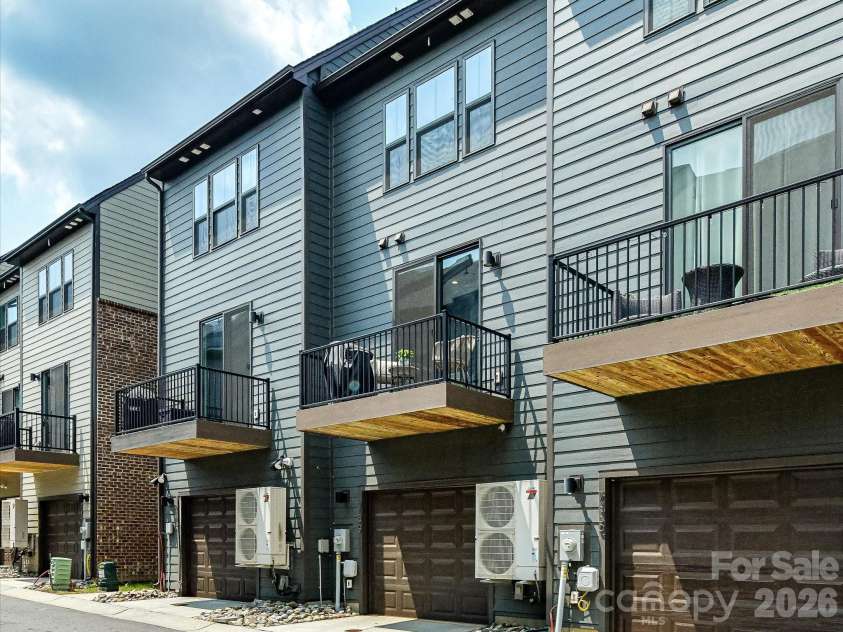 739 Anderson Street, Charlotte, NC 28205.  MLS# CAR4408710, YatesRealty ID 42197. 