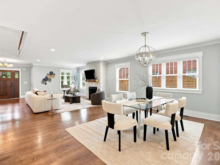 2617 Commonwealth Avenue, Charlotte, NC 28205.  MLS# CAR4408299, YatesRealty ID 42198. 