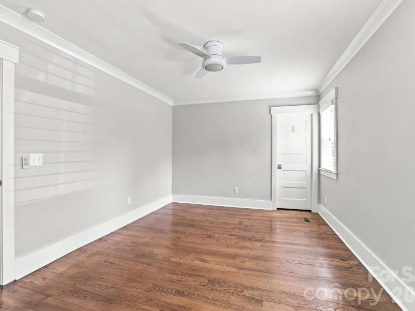 2617 Commonwealth Avenue, Charlotte, NC 28205.  MLS# CAR4408299, YatesRealty ID 42198. 