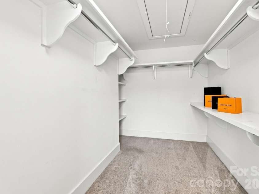 2617 Commonwealth Avenue, Charlotte, NC 28205.  MLS# CAR4408299, YatesRealty ID 42198. 