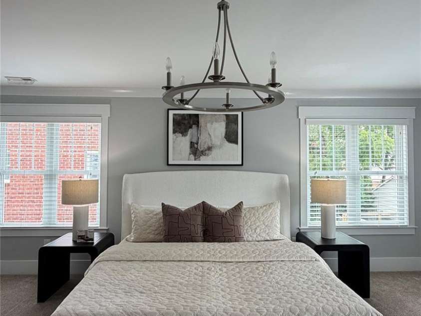 2617 Commonwealth Avenue, Charlotte, NC 28205.  MLS# CAR4408299, YatesRealty ID 42198. 