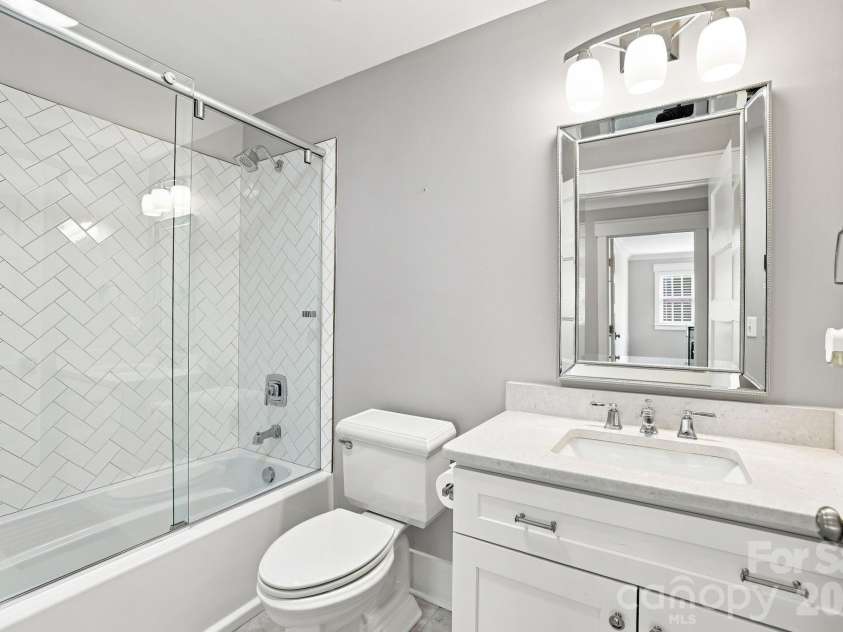 2617 Commonwealth Avenue, Charlotte, NC 28205.  MLS# CAR4408299, YatesRealty ID 42198. 