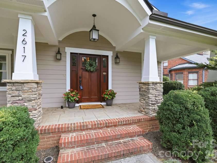 2617 Commonwealth Avenue, Charlotte, NC 28205.  MLS# CAR4408299, YatesRealty ID 42198. 