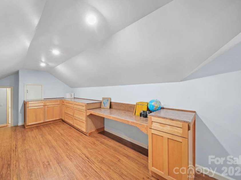 1004 Four Mile Loop, Cheraw, SC 29520.  MLS# CAR4332573, YatesRealty ID 4220. Bonus Space, Perfect for 2nd Floor Office