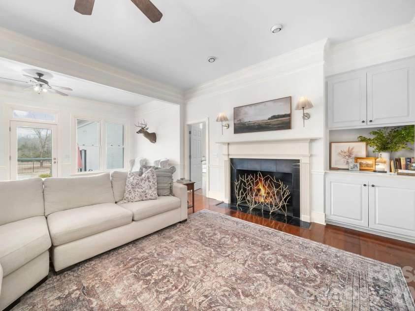 1004 Four Mile Loop, Cheraw, SC 29520.  MLS# CAR4332573, YatesRealty ID 4220. Living Room with Fireplace