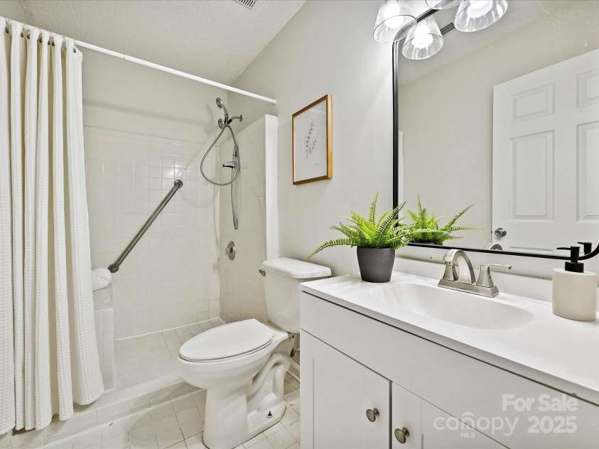 173 Brookshire Drive, Fort Mill, SC 29715.  MLS# CAR4215418, YatesRealty ID 4220. 