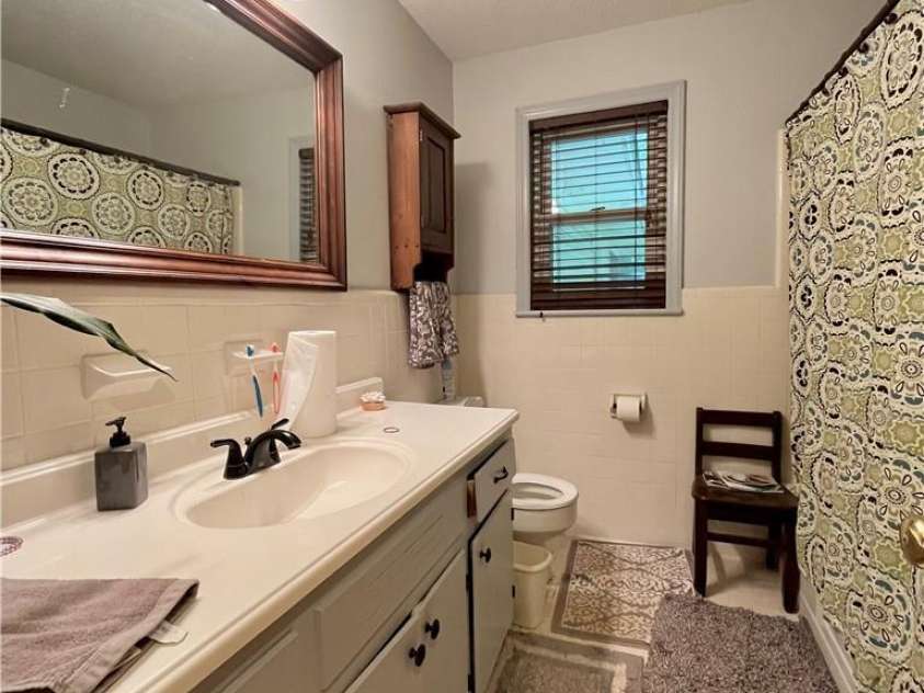 5419 Stevens Mill Road, Matthews, NC 28104.  MLS# CAR4280389, YatesRealty ID 4220. 