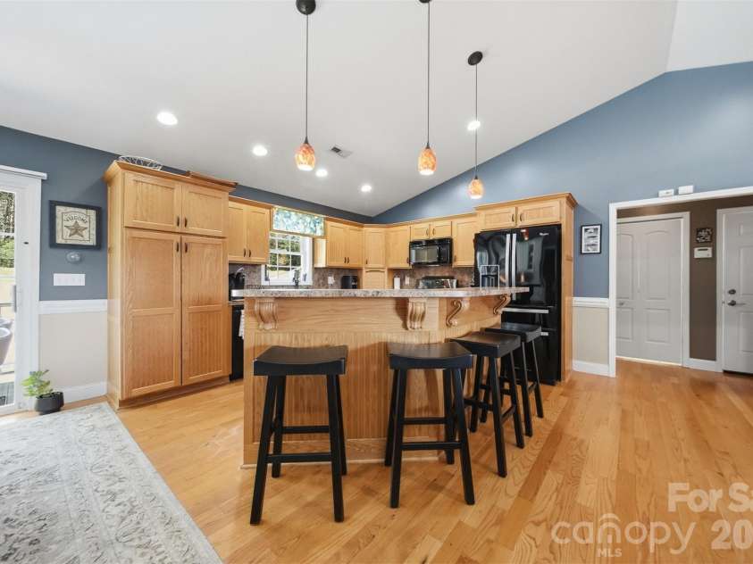3315 47th Avenue Place, Hickory, NC 28601.  MLS# CAR4409506, YatesRealty ID 42200. 