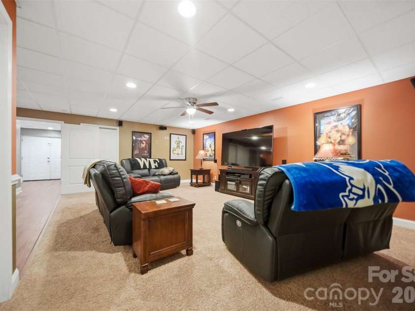 3315 47th Avenue Place, Hickory, NC 28601.  MLS# CAR4409506, YatesRealty ID 42200. 