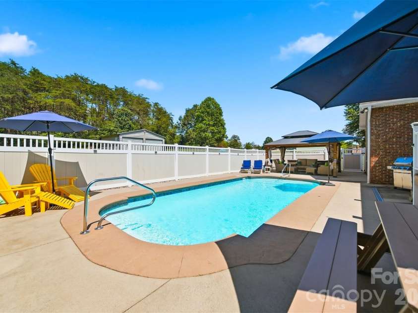 3315 47th Avenue Place, Hickory, NC 28601.  MLS# CAR4409506, YatesRealty ID 42200. 