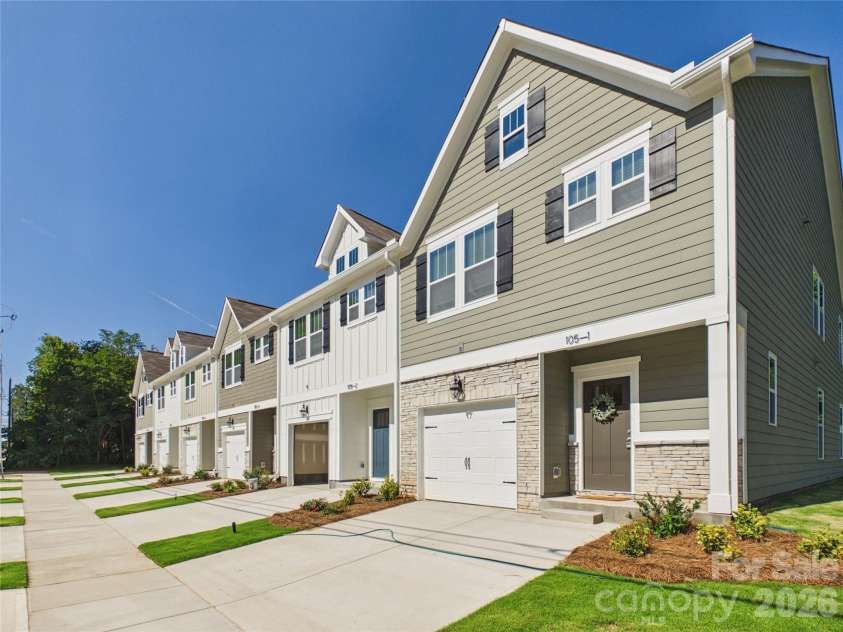 105 Dilling Street, Kings Mountain, NC 28086.  MLS# CAR4411295, YatesRealty ID 42201. 