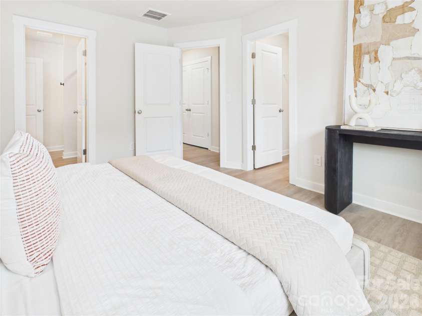 105 Dilling Street, Kings Mountain, NC 28086.  MLS# CAR4411295, YatesRealty ID 42201. Primary Suite