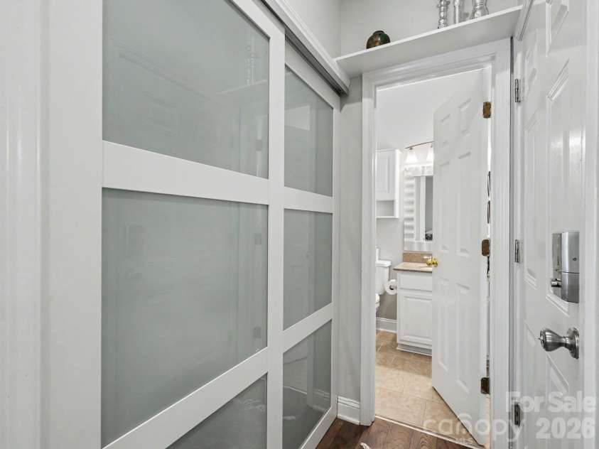 1016 W 1st Street, Charlotte, NC 28202.  MLS# CAR4410978, YatesRealty ID 42203. 