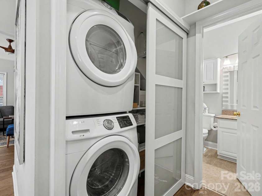 1016 W 1st Street, Charlotte, NC 28202.  MLS# CAR4410978, YatesRealty ID 42203. 