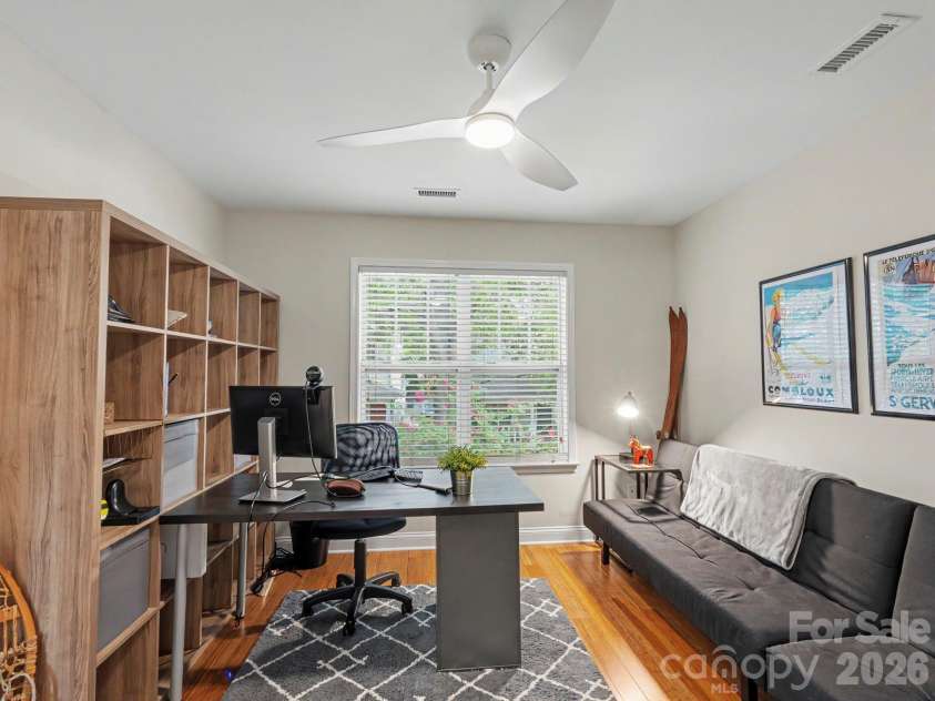 1016 W 1st Street, Charlotte, NC 28202.  MLS# CAR4410978, YatesRealty ID 42203. 