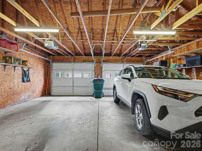 1016 W 1st Street, Charlotte, NC 28202.  MLS# CAR4410978, YatesRealty ID 42203. 