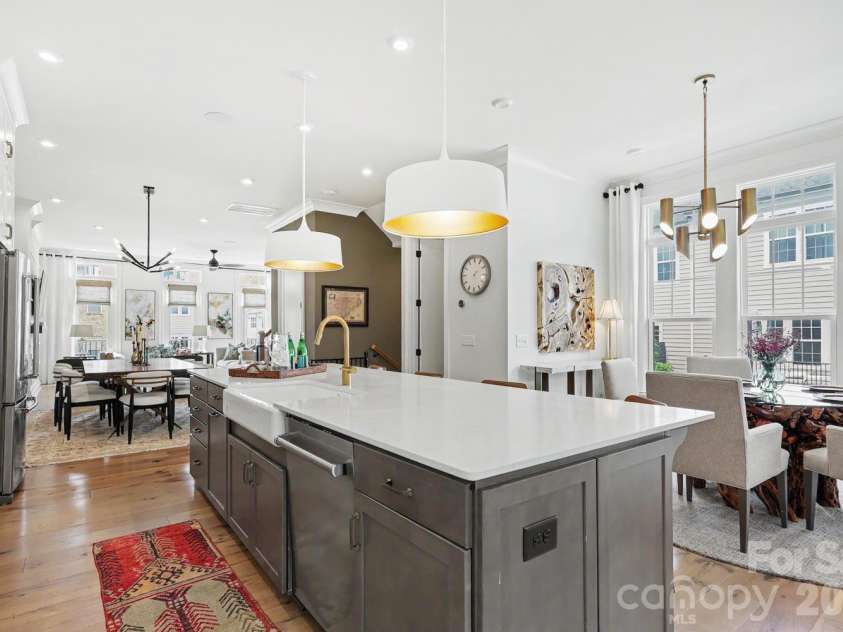 2505 Kenmore Avenue, Charlotte, NC 28204.  MLS# CAR4411346, YatesRealty ID 42206. 