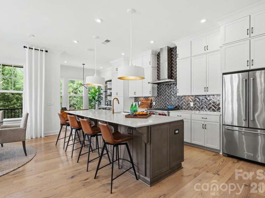 2505 Kenmore Avenue, Charlotte, NC 28204.  MLS# CAR4411346, YatesRealty ID 42206. 