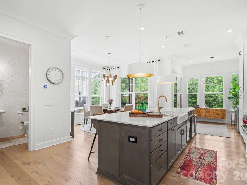 2505 Kenmore Avenue, Charlotte, NC 28204.  MLS# CAR4411346, YatesRealty ID 42206. 