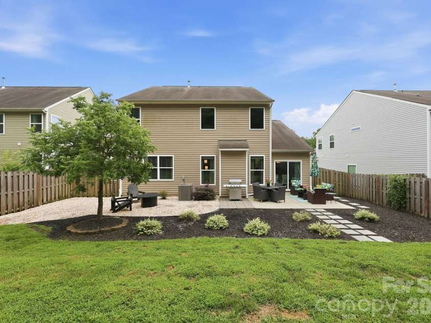 608 Augustus Lane, Mount Holly, NC 28120.  MLS# CAR4410150, YatesRealty ID 42207. 