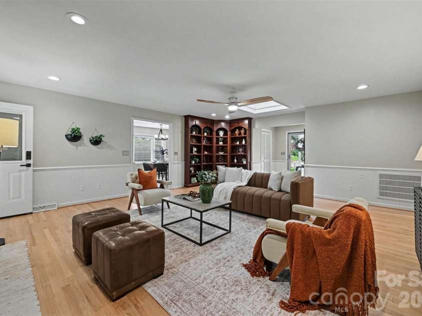 4242 Garvin Drive, Charlotte, NC 28269.  MLS# CAR4411479, YatesRealty ID 42208. 