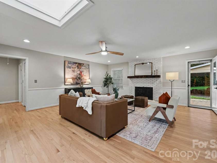 4242 Garvin Drive, Charlotte, NC 28269.  MLS# CAR4411479, YatesRealty ID 42208. 