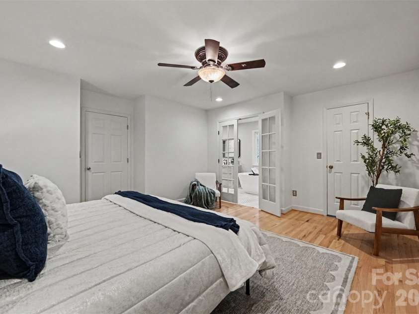 4242 Garvin Drive, Charlotte, NC 28269.  MLS# CAR4411479, YatesRealty ID 42208. 