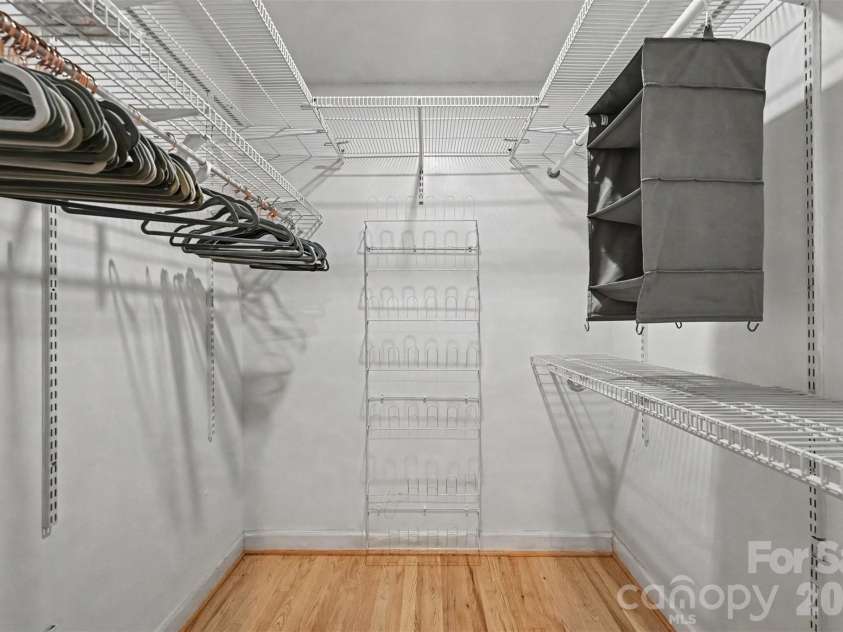 4242 Garvin Drive, Charlotte, NC 28269.  MLS# CAR4411479, YatesRealty ID 42208. 