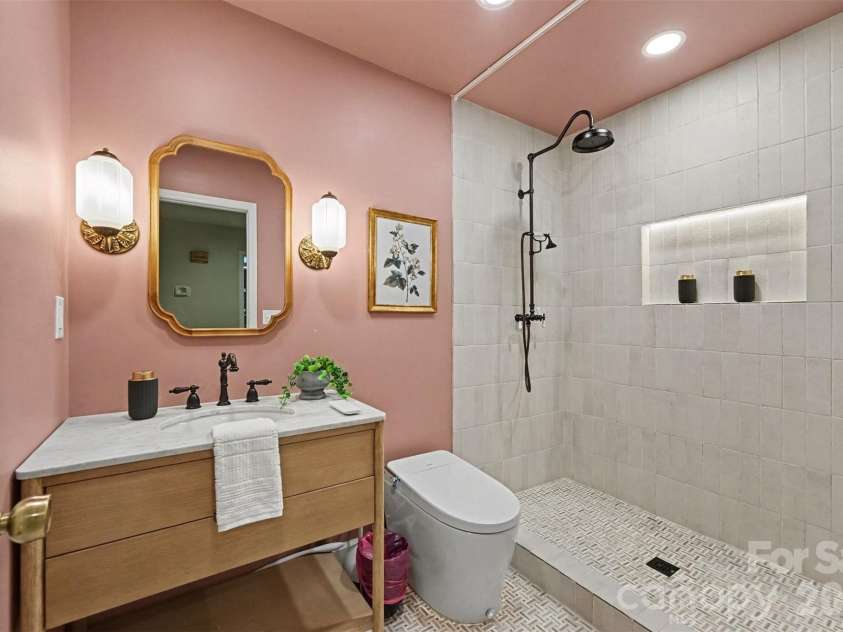 4242 Garvin Drive, Charlotte, NC 28269.  MLS# CAR4411479, YatesRealty ID 42208. 