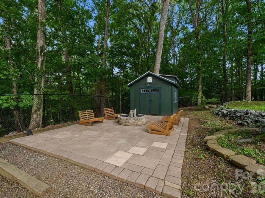 4242 Garvin Drive, Charlotte, NC 28269.  MLS# CAR4411479, YatesRealty ID 42208. 
