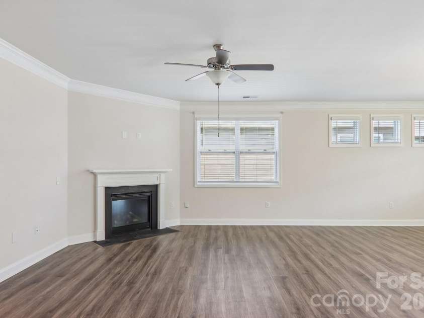 505 Fox Cove Road, Hendersonville, NC 28792.  MLS# CAR4405060, YatesRealty ID 42209. 