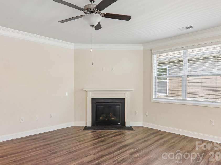 505 Fox Cove Road, Hendersonville, NC 28792.  MLS# CAR4405060, YatesRealty ID 42209. 