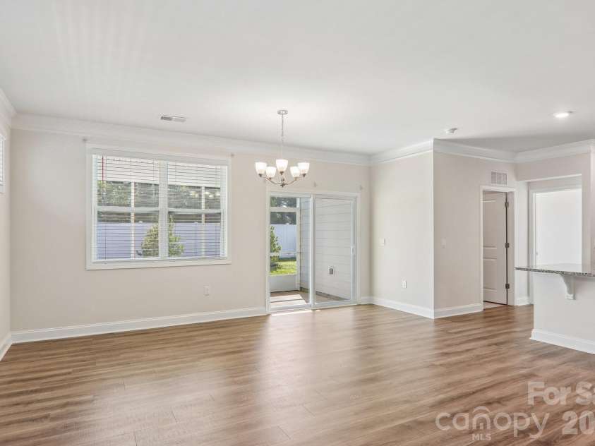505 Fox Cove Road, Hendersonville, NC 28792.  MLS# CAR4405060, YatesRealty ID 42209. 