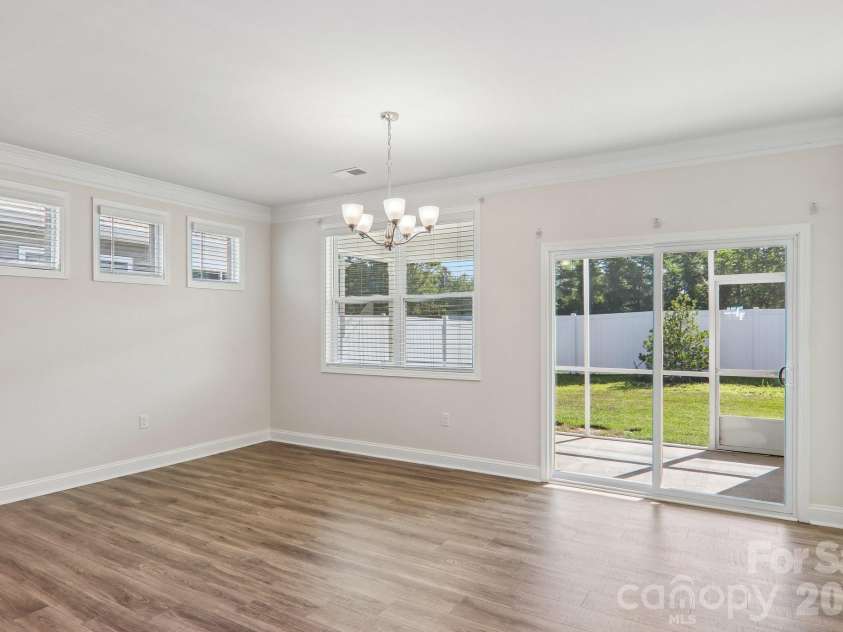 505 Fox Cove Road, Hendersonville, NC 28792.  MLS# CAR4405060, YatesRealty ID 42209. 