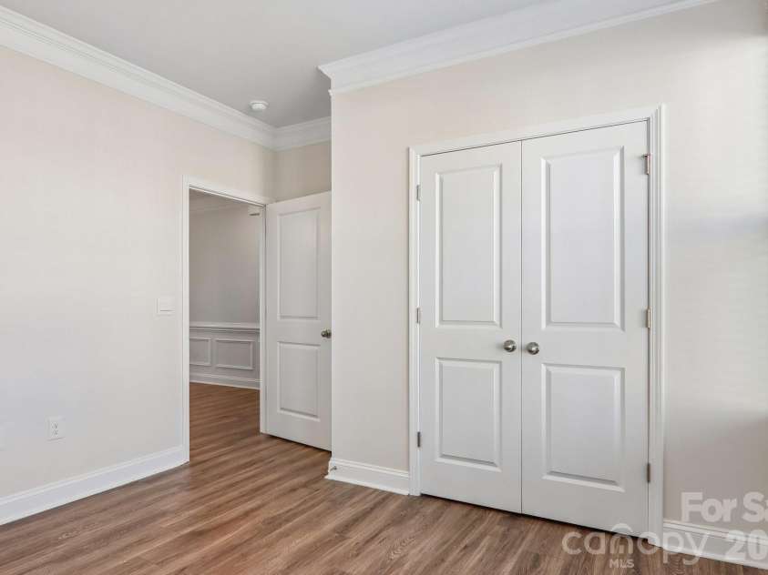505 Fox Cove Road, Hendersonville, NC 28792.  MLS# CAR4405060, YatesRealty ID 42209. 