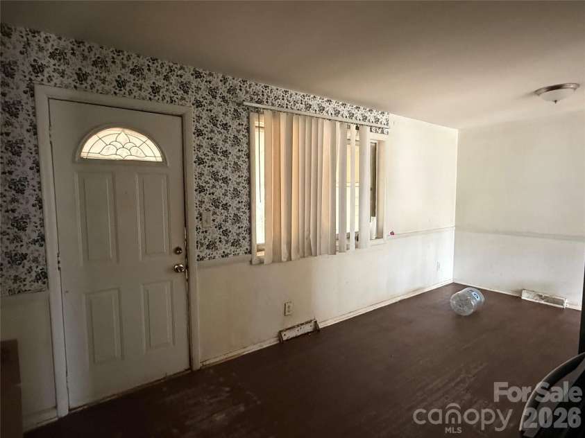 2732 Alleghany Street, Charlotte, NC 28208.  MLS# CAR4343458, YatesRealty ID 4221. 