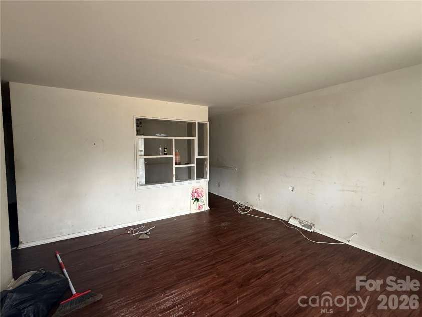 2732 Alleghany Street, Charlotte, NC 28208.  MLS# CAR4343458, YatesRealty ID 4221. 