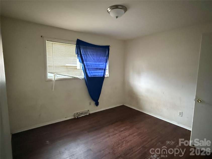 2732 Alleghany Street, Charlotte, NC 28208.  MLS# CAR4343458, YatesRealty ID 4221. 