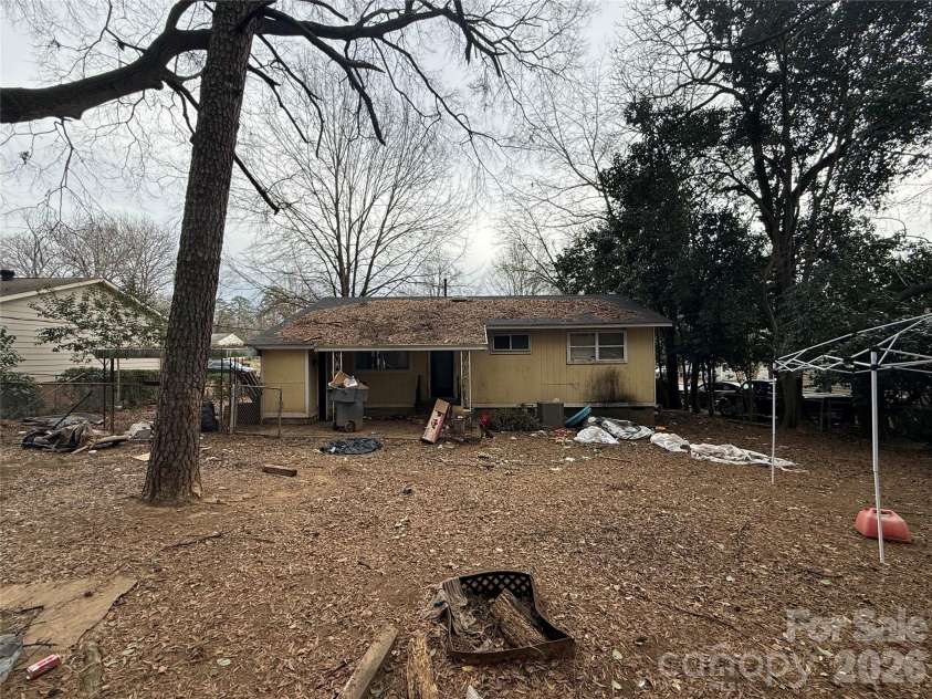 2732 Alleghany Street, Charlotte, NC 28208.  MLS# CAR4343458, YatesRealty ID 4221. 