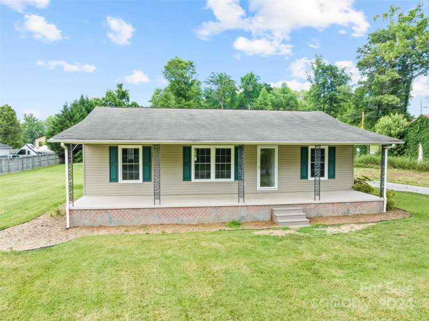 9306 Montford Cove Road, Marion, NC 28752.  MLS# CAR4153897, YatesRealty ID 4221. 