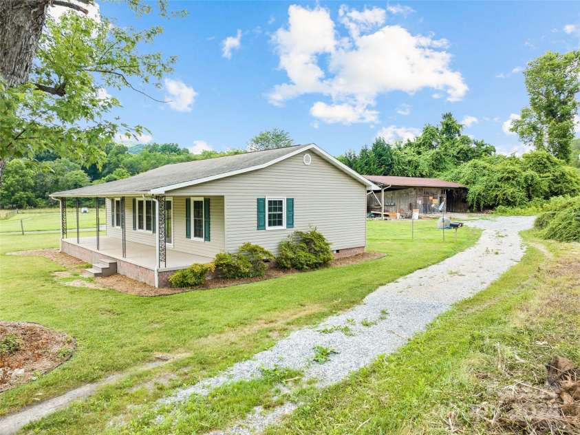 9306 Montford Cove Road, Marion, NC 28752.  MLS# CAR4153897, YatesRealty ID 4221. 