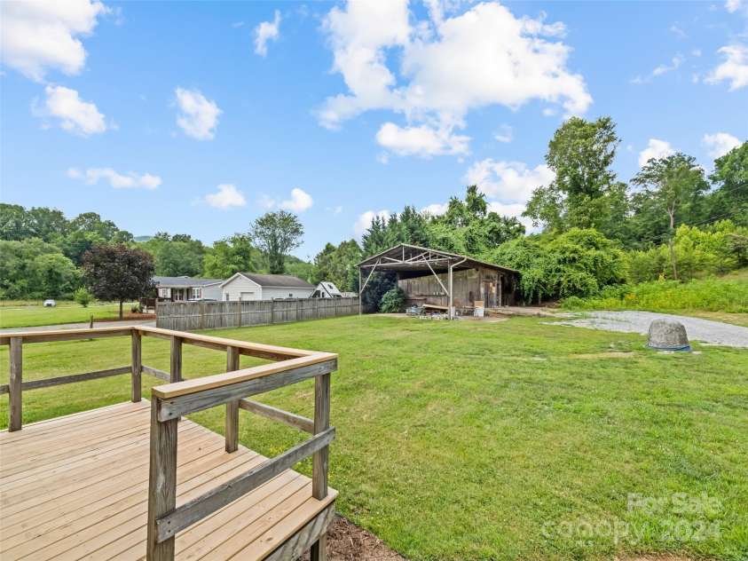 9306 Montford Cove Road, Marion, NC 28752.  MLS# CAR4153897, YatesRealty ID 4221. 