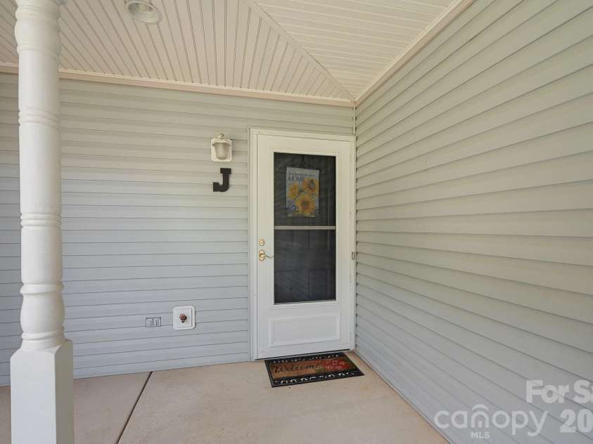 8700 Baraka Place, Waxhaw, NC 28173.  MLS# CAR4409735, YatesRealty ID 42210. 