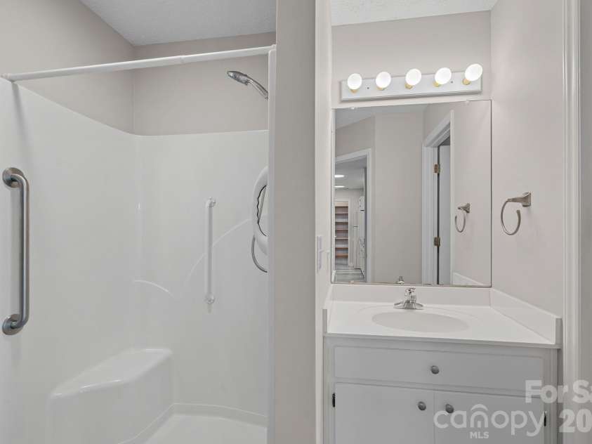 8700 Baraka Place, Waxhaw, NC 28173.  MLS# CAR4409735, YatesRealty ID 42210. 