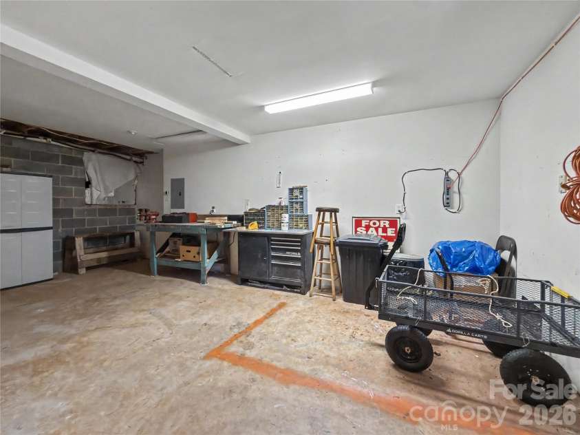 8700 Baraka Place, Waxhaw, NC 28173.  MLS# CAR4409735, YatesRealty ID 42210. 