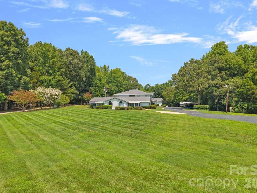 8700 Baraka Place, Waxhaw, NC 28173.  MLS# CAR4409735, YatesRealty ID 42210. 