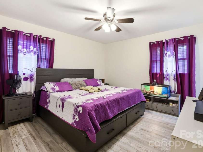 131 Midwood Lane, Belmont, NC 28012.  MLS# CAR4404670, YatesRealty ID 42211. Master Suite