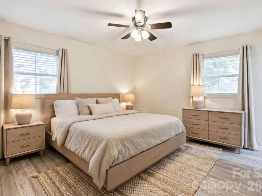 131 Midwood Lane, Belmont, NC 28012.  MLS# CAR4404670, YatesRealty ID 42211. MASTER SUITE*Virtually Staged