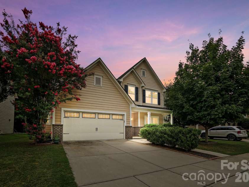 2157 Bluebell Way, Fort Mill, SC 29708.  MLS# CAR4405848, YatesRealty ID 42213. 